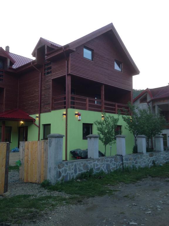 Dorf Haus Valiug Văliug Exterior foto