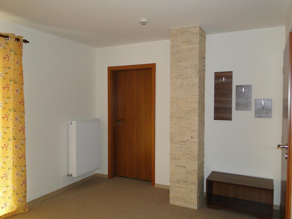 Dorf Haus Valiug Văliug Quarto foto